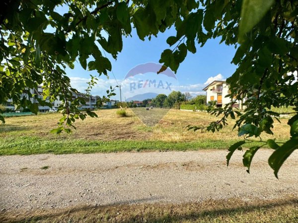 terreno edificabile in vendita a Pozzuolo del Friuli