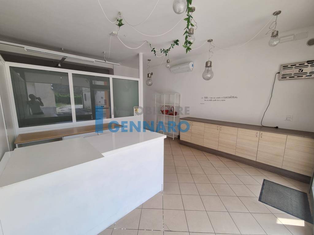 locale commerciale in vendita a Pozzuolo del Friuli in zona Terenzano