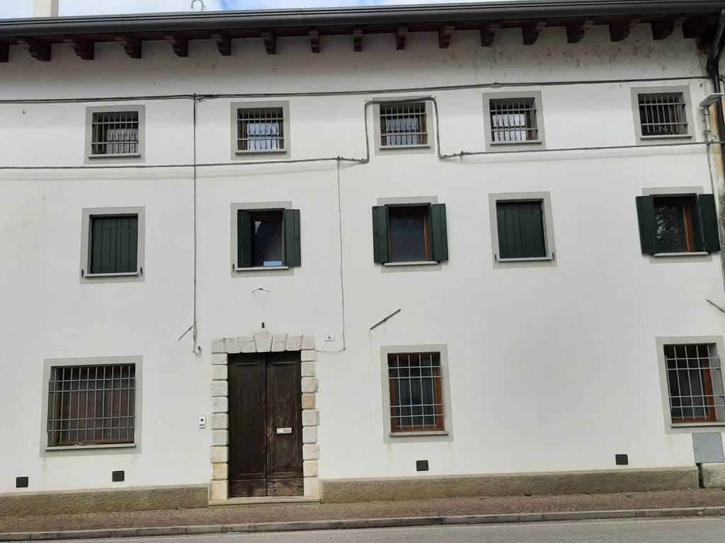 appartamento in vendita a Pozzuolo del Friuli in zona Zugliano