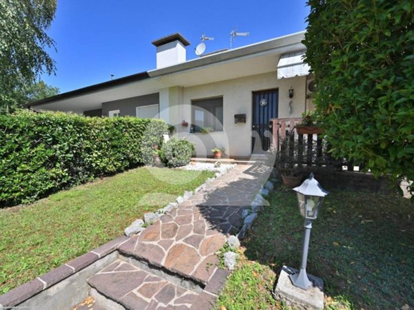 casa indipendente in vendita a Pozzuolo del Friuli in zona Cargnacco