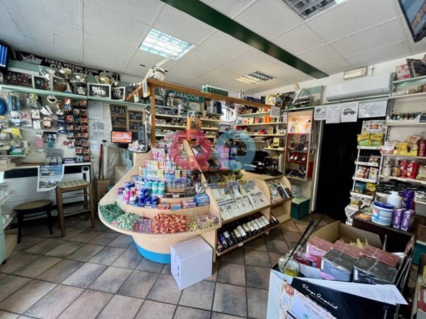 negozio in vendita a Pozzuolo del Friuli