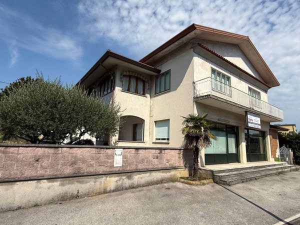 appartamento in vendita a Pozzuolo del Friuli in zona Zugliano