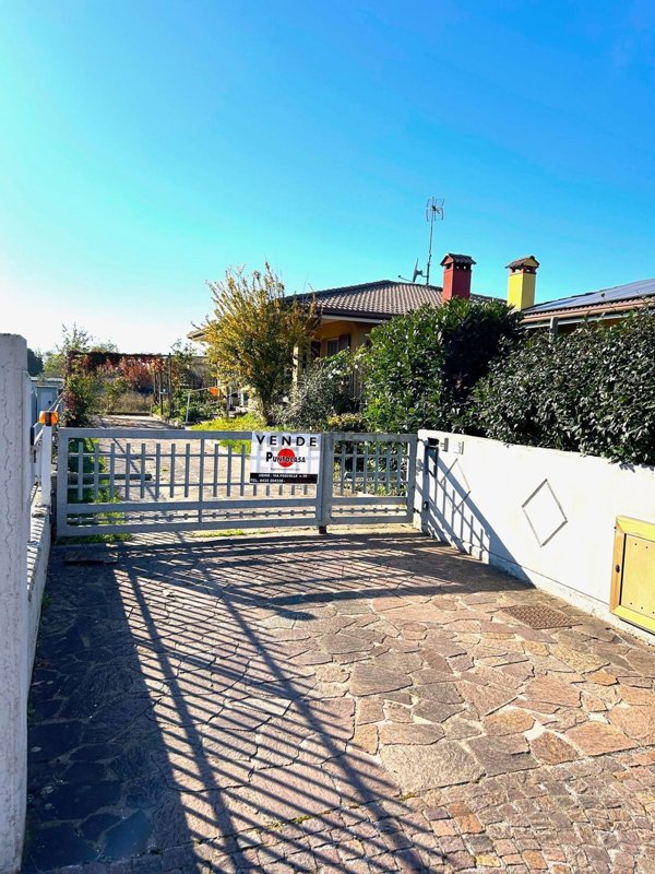 casa indipendente in vendita a Pozzuolo del Friuli