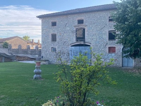 casale in vendita a Pozzuolo del Friuli
