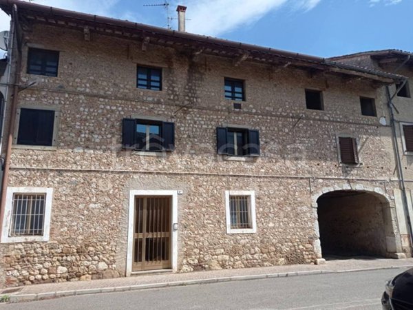 casa indipendente in vendita a Pozzuolo del Friuli in zona Zugliano