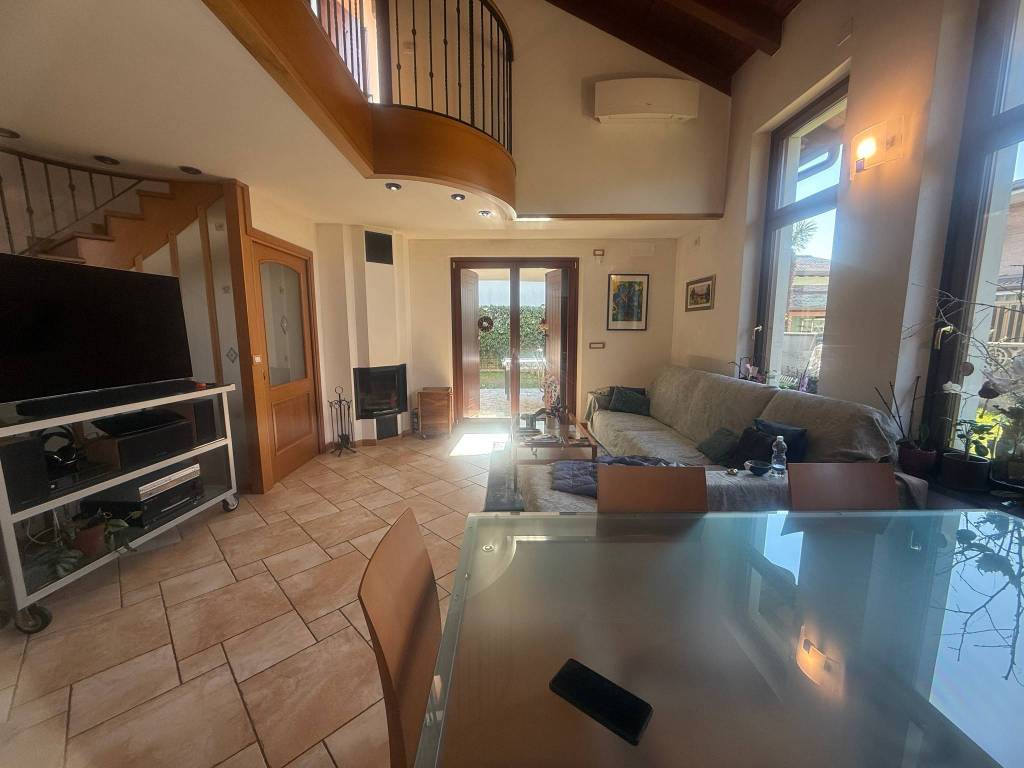 casa indipendente in vendita a Pozzuolo del Friuli