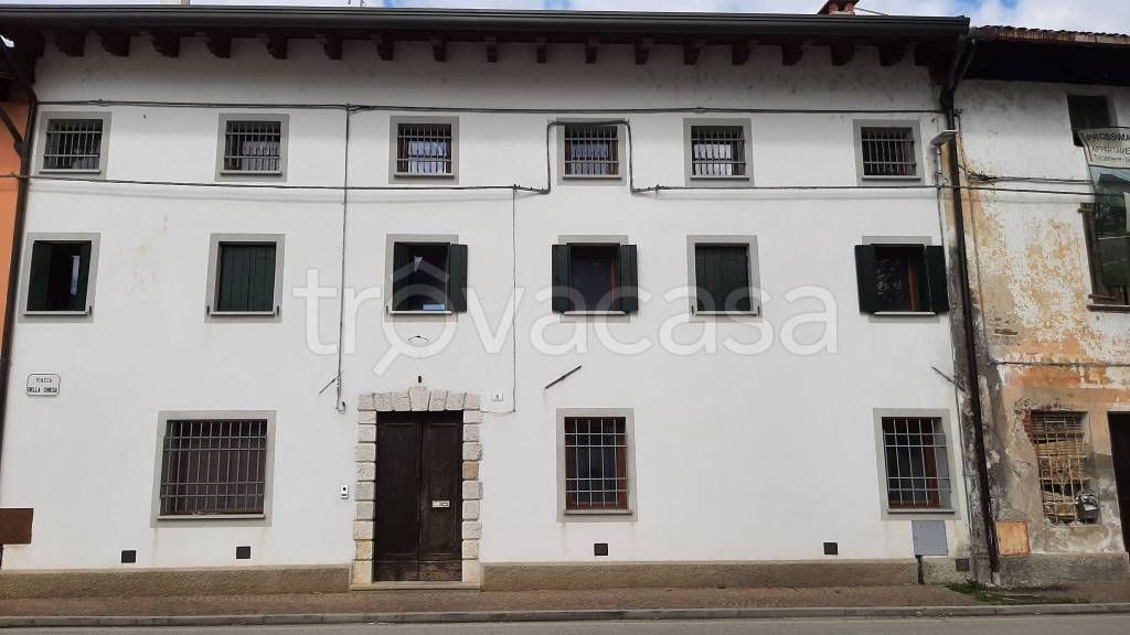 appartamento in vendita a Pozzuolo del Friuli in zona Zugliano