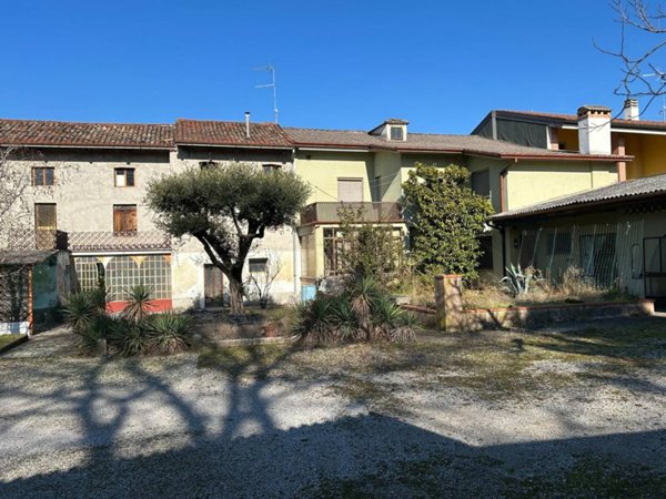 casa indipendente in vendita a Pozzuolo del Friuli in zona Sammardenchia