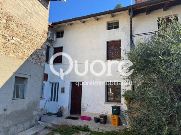 casa indipendente in vendita a Pozzuolo del Friuli in zona Zugliano