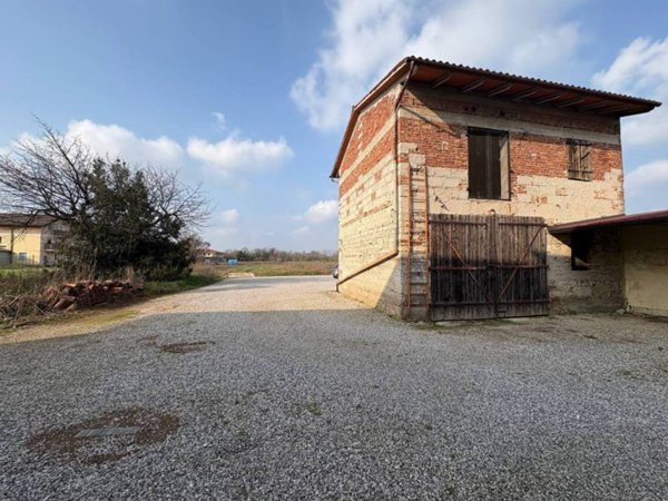 casa indipendente in vendita a Pozzuolo del Friuli in zona Zugliano
