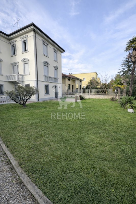 casa indipendente in vendita a Pozzuolo del Friuli in zona Zugliano