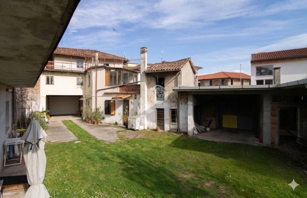 casa indipendente in vendita a Pozzuolo del Friuli