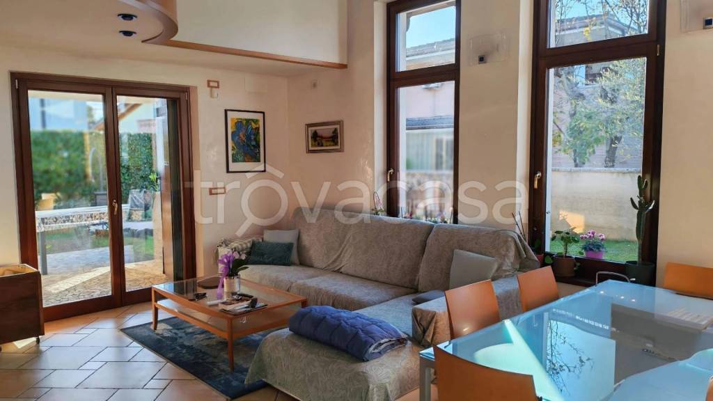 casa indipendente in vendita a Pozzuolo del Friuli