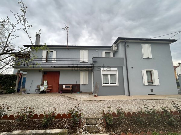 casa indipendente in vendita a Pozzuolo del Friuli