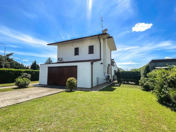 casa indipendente in vendita a Pozzuolo del Friuli