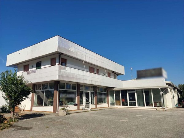 ufficio in vendita a Pozzuolo del Friuli in zona Pozzuolo del Friuli