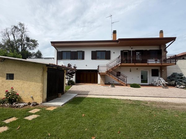 casa indipendente in vendita a Pozzuolo del Friuli in zona Carpeneto