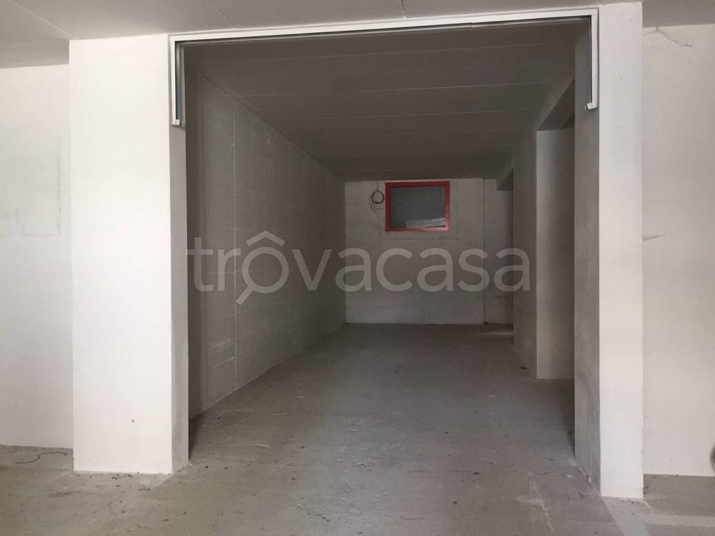 locale di sgombero in vendita a Pradamano