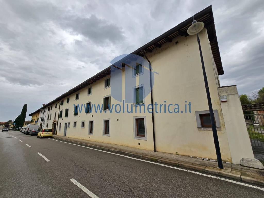 ufficio in vendita a Pradamano in zona Lovaria