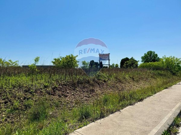 terreno agricolo in vendita a Pradamano