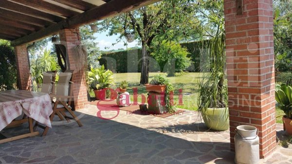 casa indipendente in vendita a Pradamano in zona Lovaria