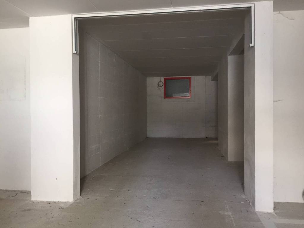 locale di sgombero in vendita a Pradamano