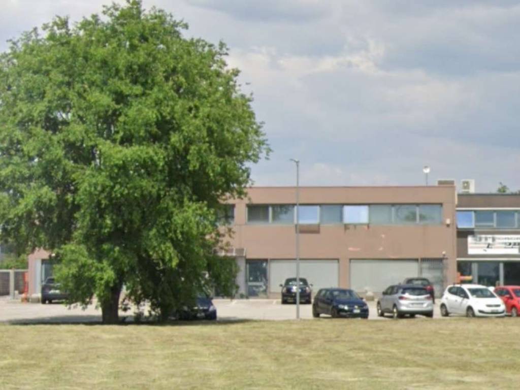 capannone in vendita a Pradamano