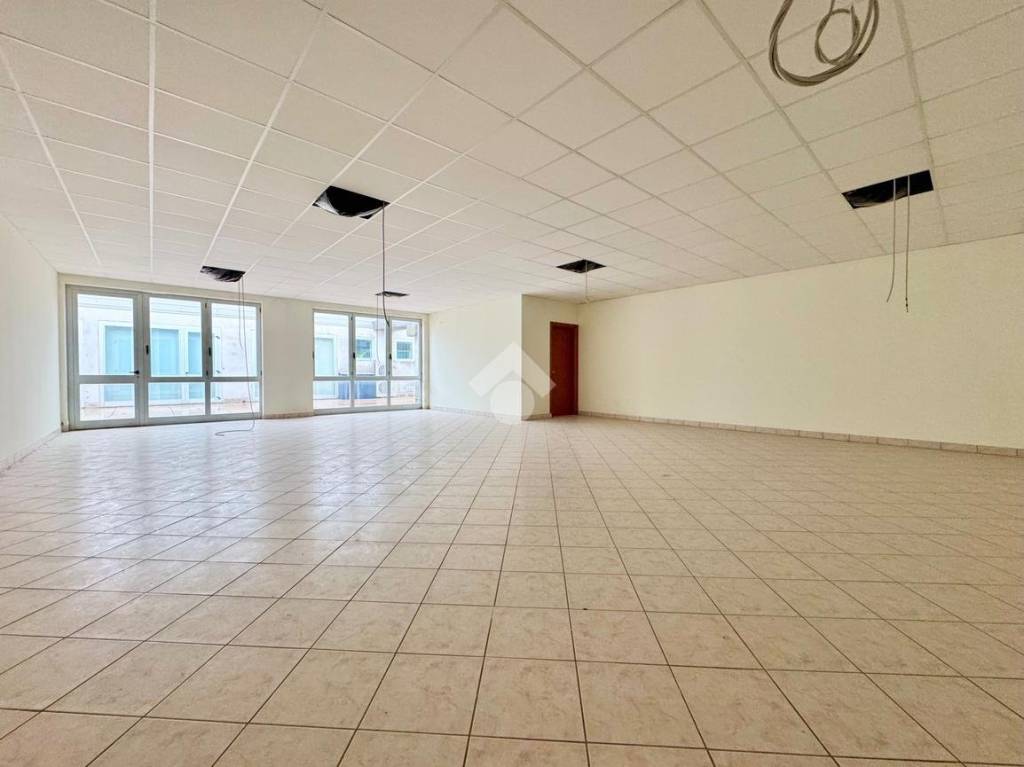 ufficio in vendita a Pradamano