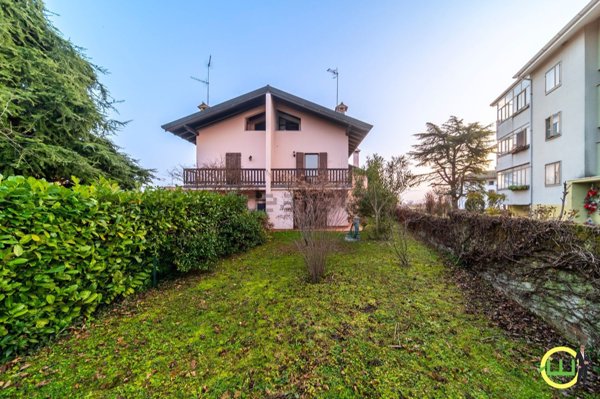 casa indipendente in vendita a Pradamano in zona Lovaria