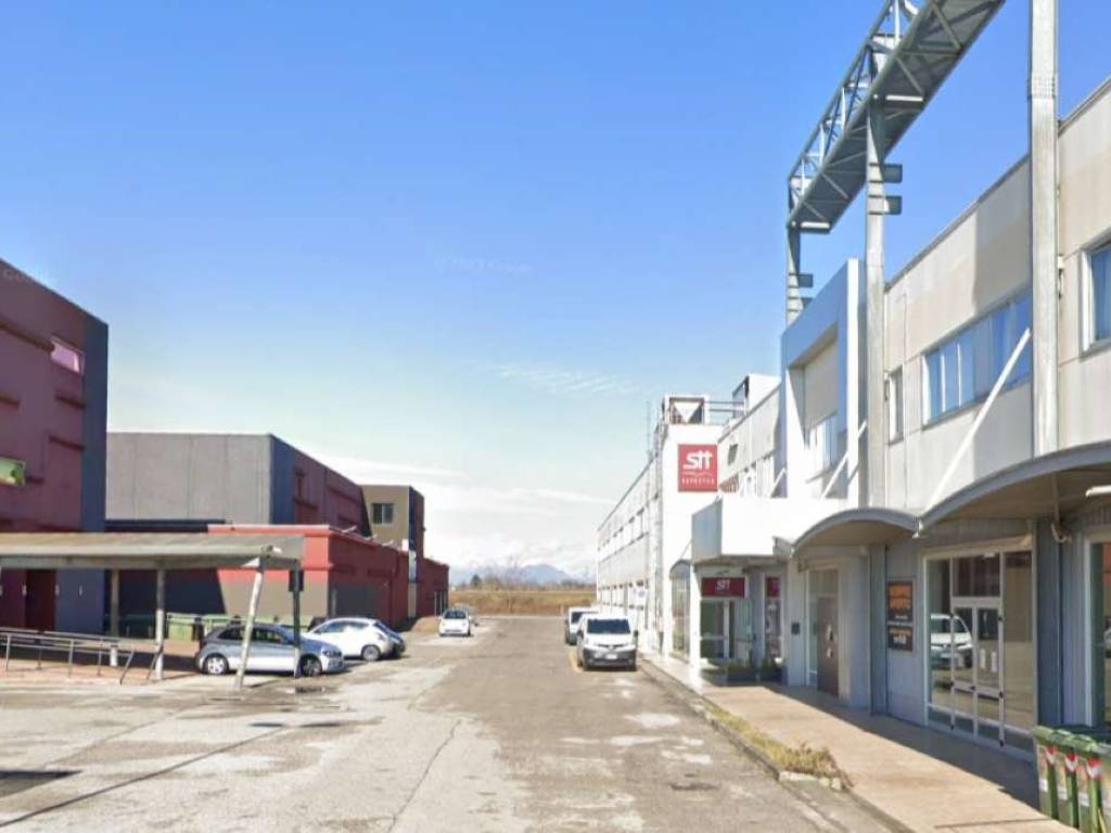 negozio in vendita a Pradamano