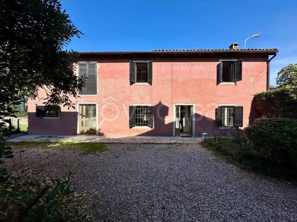 casa indipendente in vendita a Pradamano