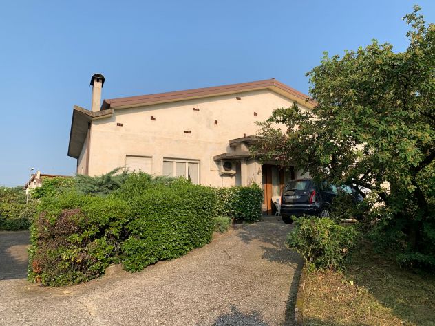 casa indipendente in vendita a Pradamano