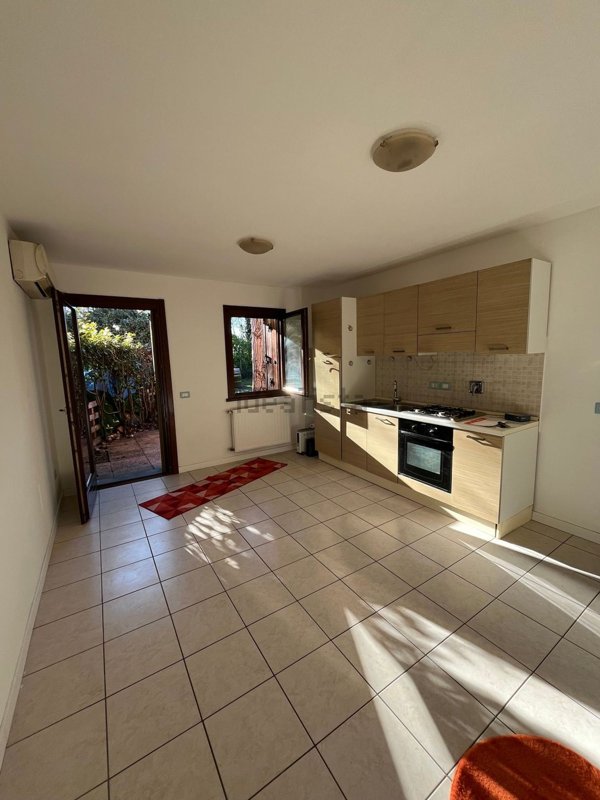 appartamento in vendita a Pradamano in zona Lovaria