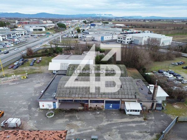 casa indipendente in vendita a Pradamano in zona Lovaria