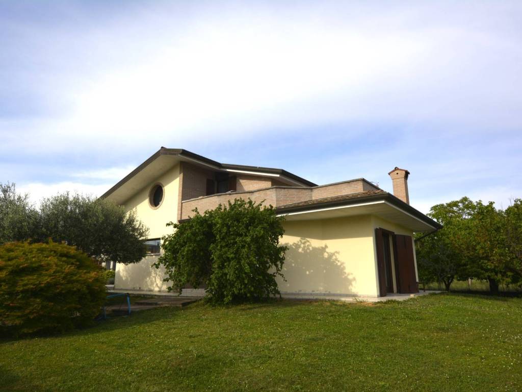 casa indipendente in vendita a Pradamano