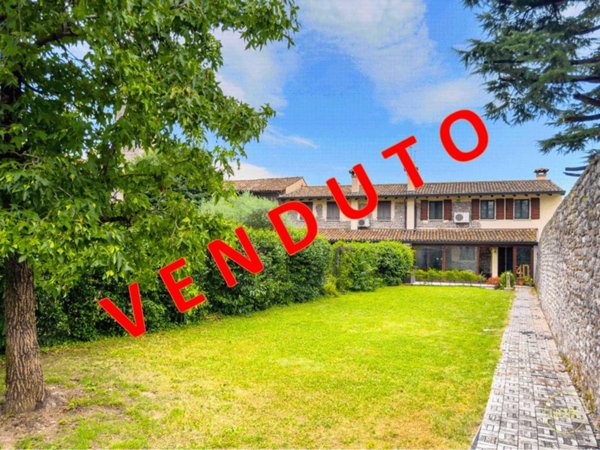casa indipendente in vendita a Pradamano