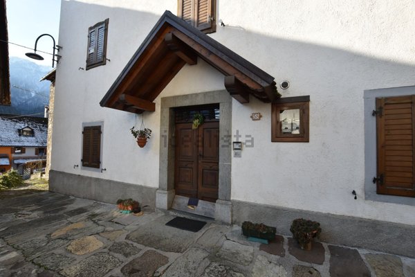 casa indipendente in vendita a Prato Carnico