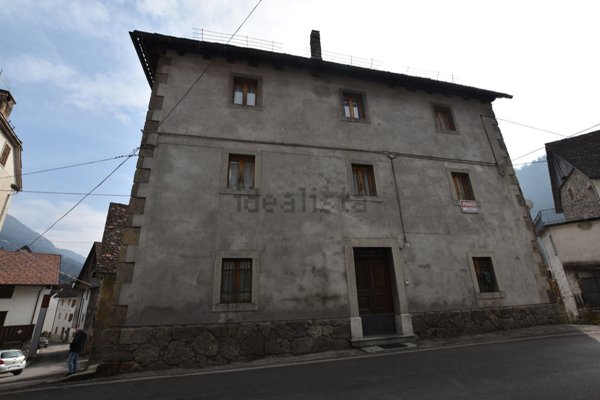 casa indipendente in vendita a Prato Carnico