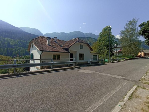 casa indipendente in vendita a Prato Carnico