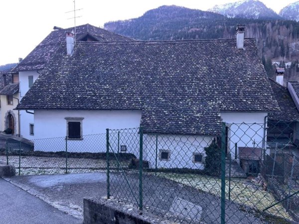 casa indipendente in vendita a Prato Carnico