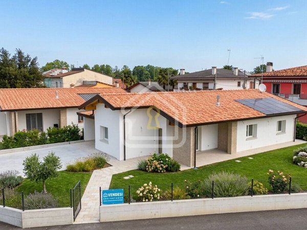 casa indipendente in vendita a Precenicco