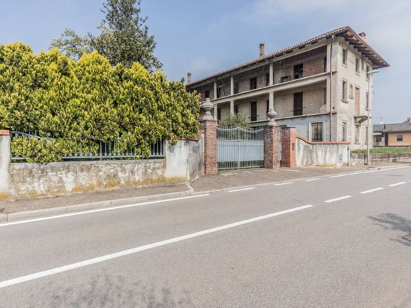 casale in vendita a Premariacco in zona Orsaria