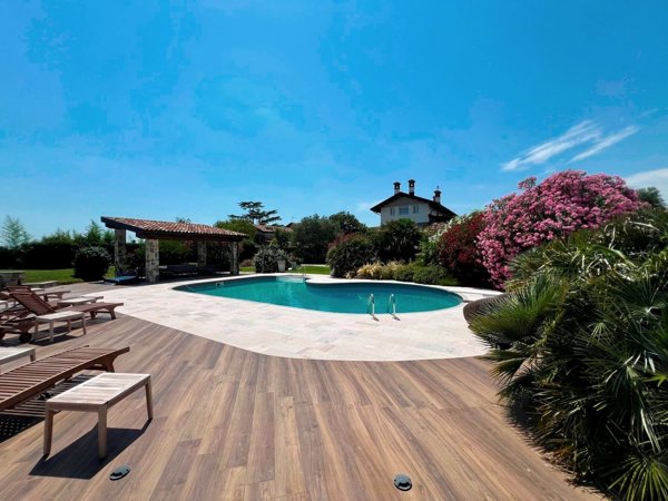 casa indipendente in vendita a Premariacco in zona Azzano