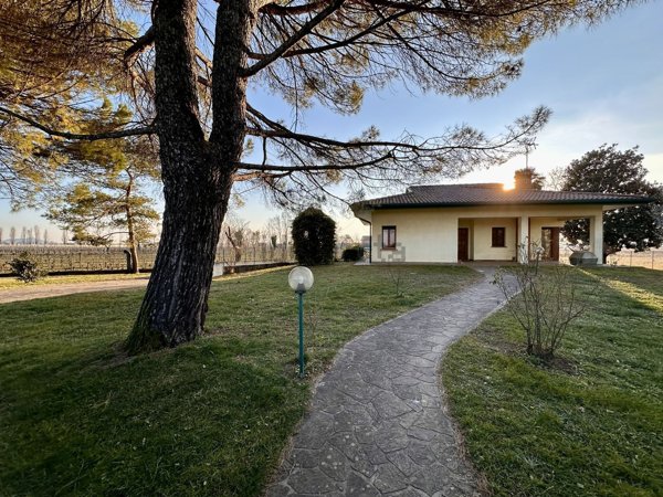 casa indipendente in vendita a Premariacco