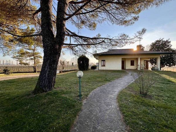 casa indipendente in vendita a Premariacco