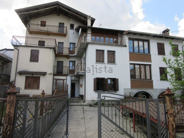 casa indipendente in vendita a Preone