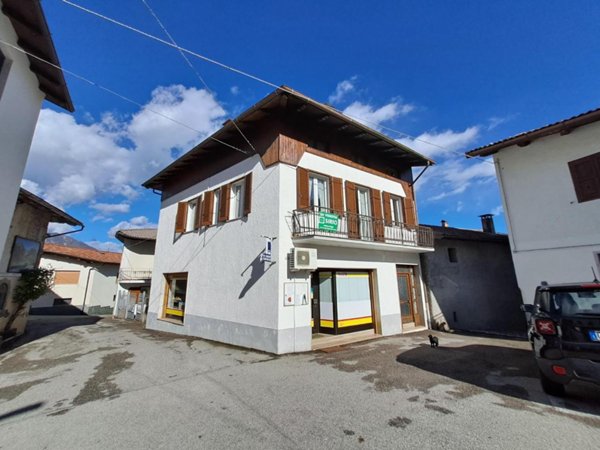 casa indipendente in vendita a Preone
