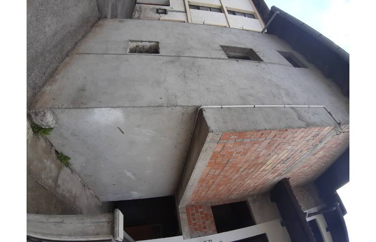 casa indipendente in vendita a Preone