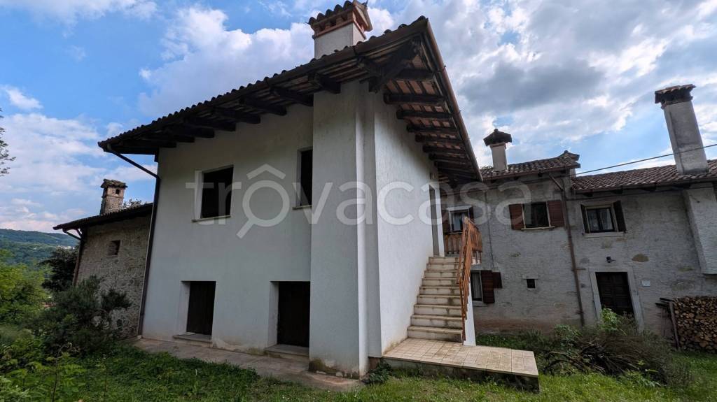 casa indipendente in vendita a Prepotto in zona Centa