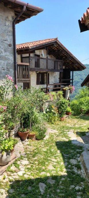 appartamento in vendita a Prepotto in zona Berda